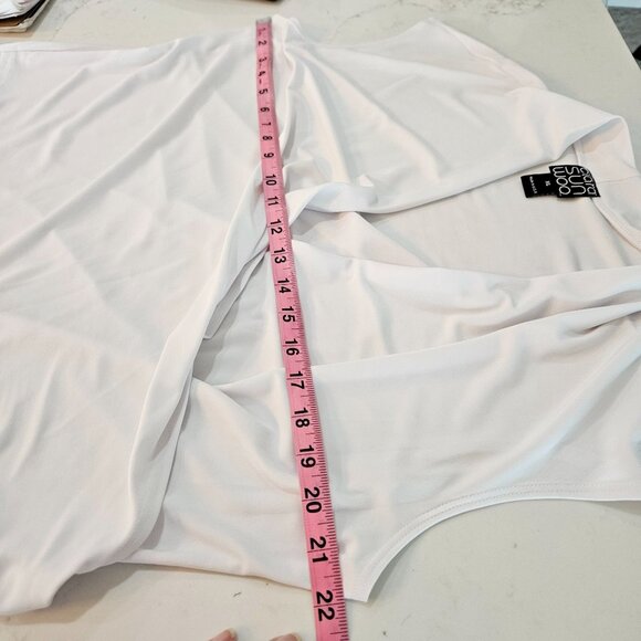 Clara SunWoo XL White Sleeveless Wrap Top - Picture 5 of 6